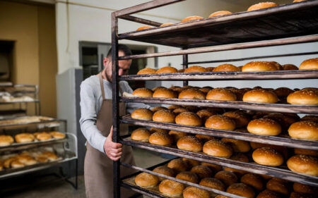 خرید خمیر مایه و خرید انواع خمیر مایه به جهت استفاده در نانوایی‌ها، نان فانتزی‌ها و قنادی‌ها و قیمت خرید انواع خمیر مایه‌ها و خرید اینترنتی خمیر مایه و نحوه خرید خمیر مایه از شرکت پارس کاک و خرید پودر خمیر مایه فوری و خرید خمیر مایه دولتی و خرید عمده خمیر مایه و لیست قیمت انواع خمیر مایه‌های ایرانی و خارجی و تفاوت خمیرمایه خشک و فوری - خمیرمایه خوب چگونه نان را حجیم می‌کند