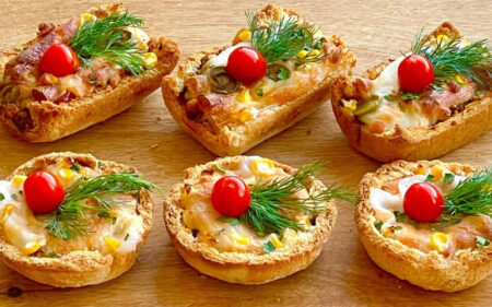 خرید نان تارت و خرید نان تارت نمکی، شور و شیرین و خرید عمده نان تارت و انواع طعم‌های نان تارت و کیفیت نان تارت و بهترین و معتبرترین فروشگاه اینترتی پارس کاک و کاربردهای نان تارت برای تهیه انواع دسرها، فینگرفودها و بیسکوییت‌ها و تازگی نان تارت و خرید نان تارت طرح ستاره نمکی، طرح مربع نمکی، طرح لبه کنگره و بیضی و تفاوت نان تارت برای شیرنی و غذا - فینگرفود مرغ با نان تارت شور